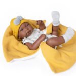 BAMBOLOTTO NEONATO CON COPERTINA GIALLO SENAPE 1 w50287 1